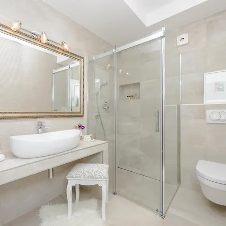 Maria - Exclusive Privacy