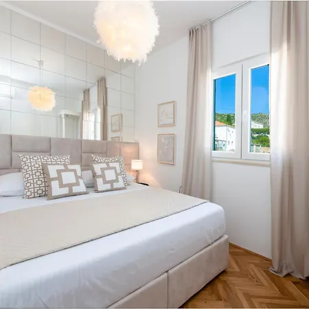 Maria - Exclusive Privacy Dubrovnik